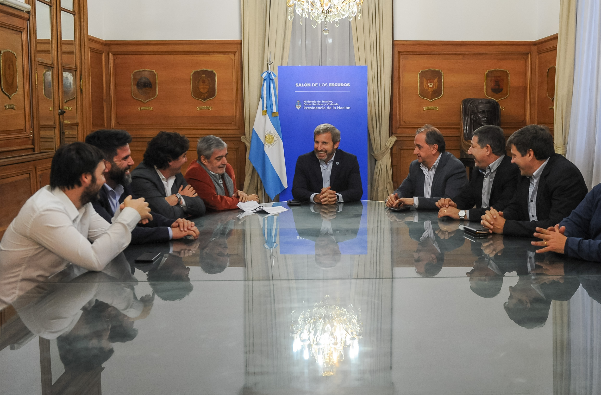 Das Neves reclamó a Frigerio por el estado de las rutas nacionales  en Chubut y la continuidad del aterrazamiento del Chenque