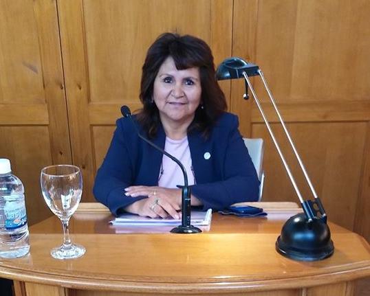 La edil Lidia Retamal conforma su bloque unipersonal “Primero Chubut”