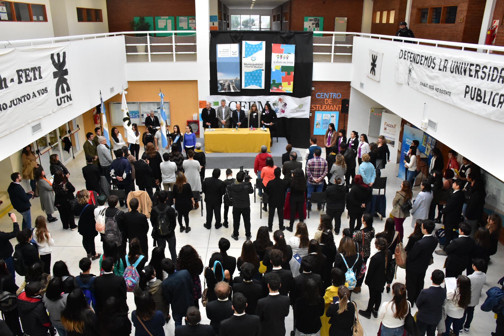 Sastre encabezó la apertura de la cumbre federal de estudiantes madrynenses