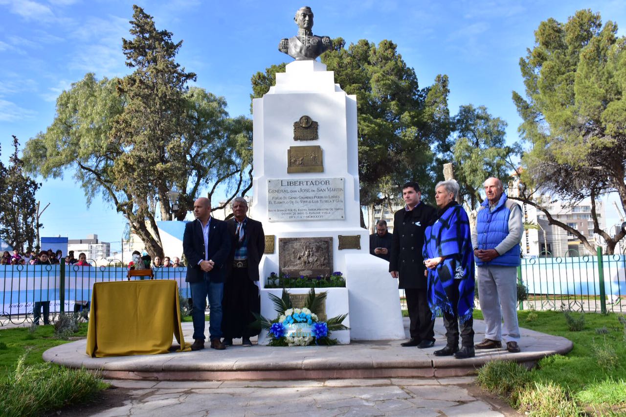 El Intendente presidió la ceremonia junto a funcionarios, concejales y autoridades de las Fuerzas de Seguridad