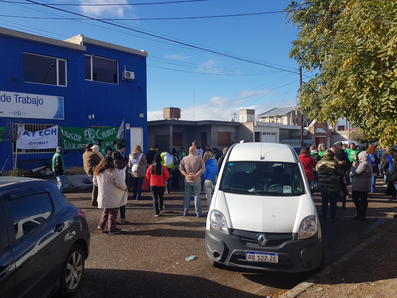 Pasarán a planta transitoria a unos 800 trabajadores de Salud y Educación