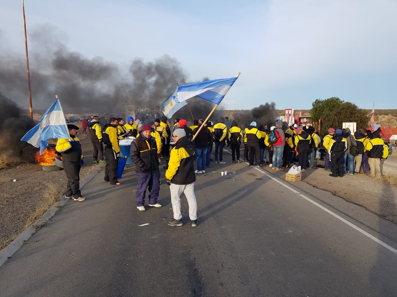 Hay que derrotar la mentira: corte en Ruta 3 Madryn