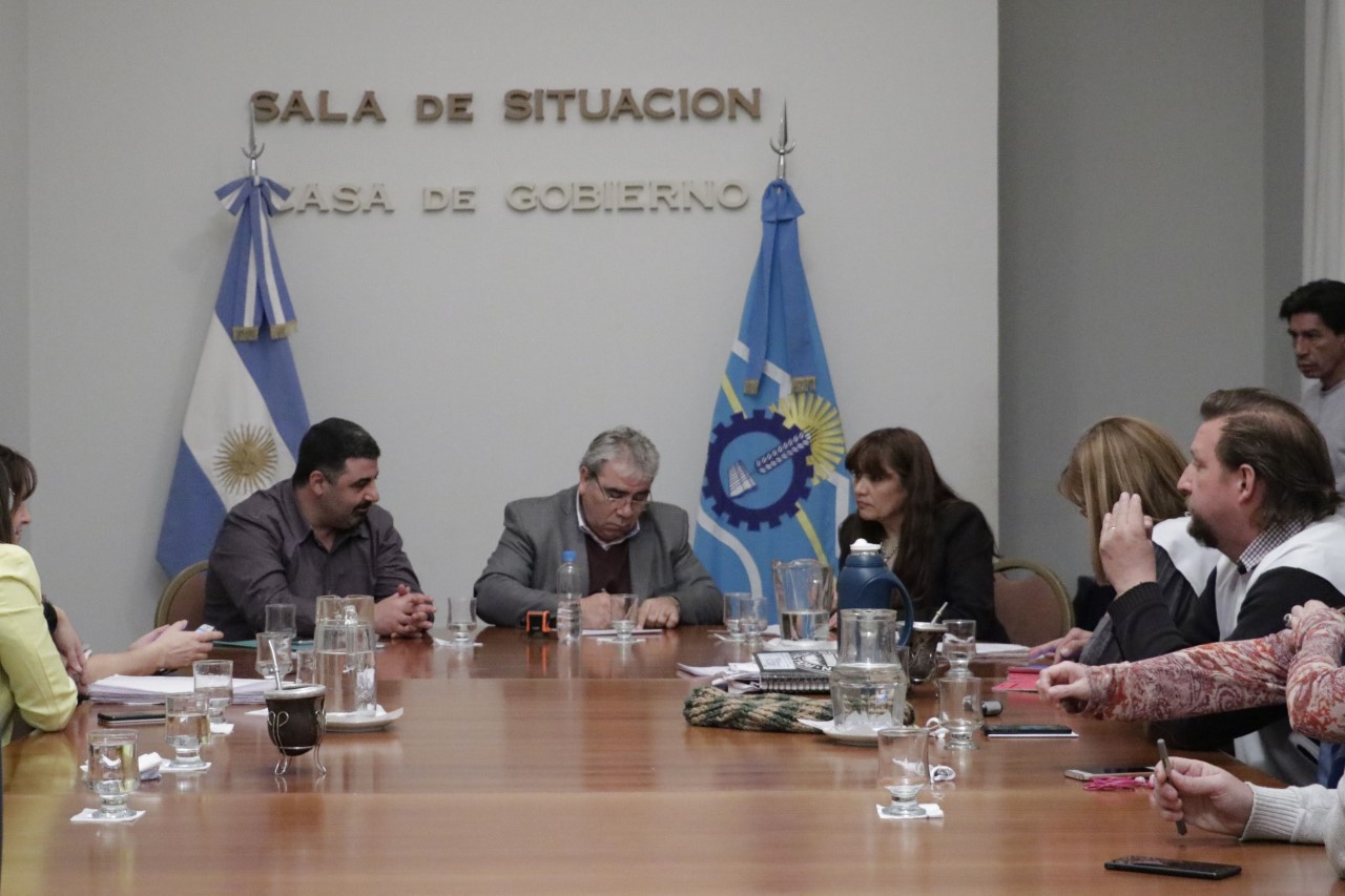 Paritaria docente: Gobierno y gremios pasaron a cuarto intermedio hasta el próximo lunes