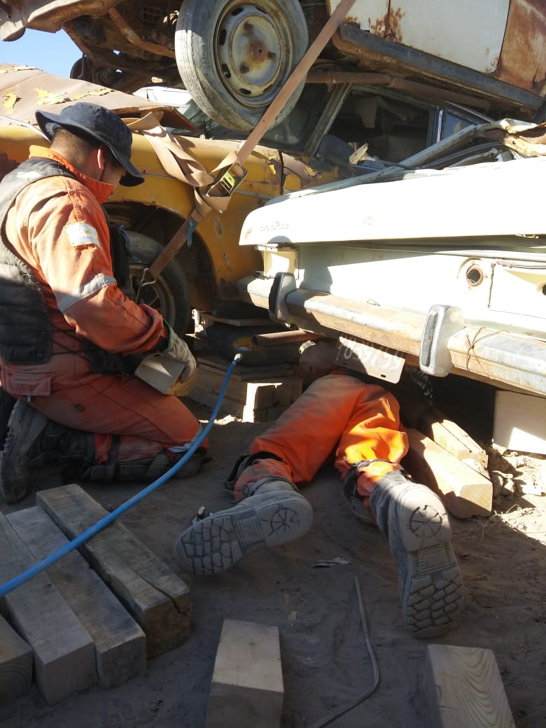 EXIGENTE PRÁCTICA DE LOS BOMBEROS DE MADRYN