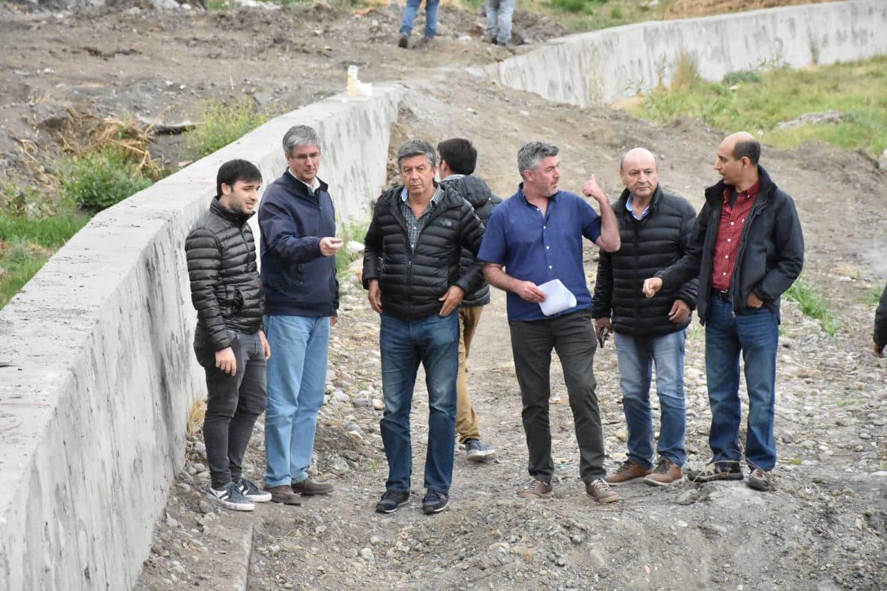 MENNA RECORRIÓ CON ONGARATO LA OBRA DE PLUVIALES QUE FINANCIA NACIÓN EN ESQUEL POR 221 MILLONES DE PESOS