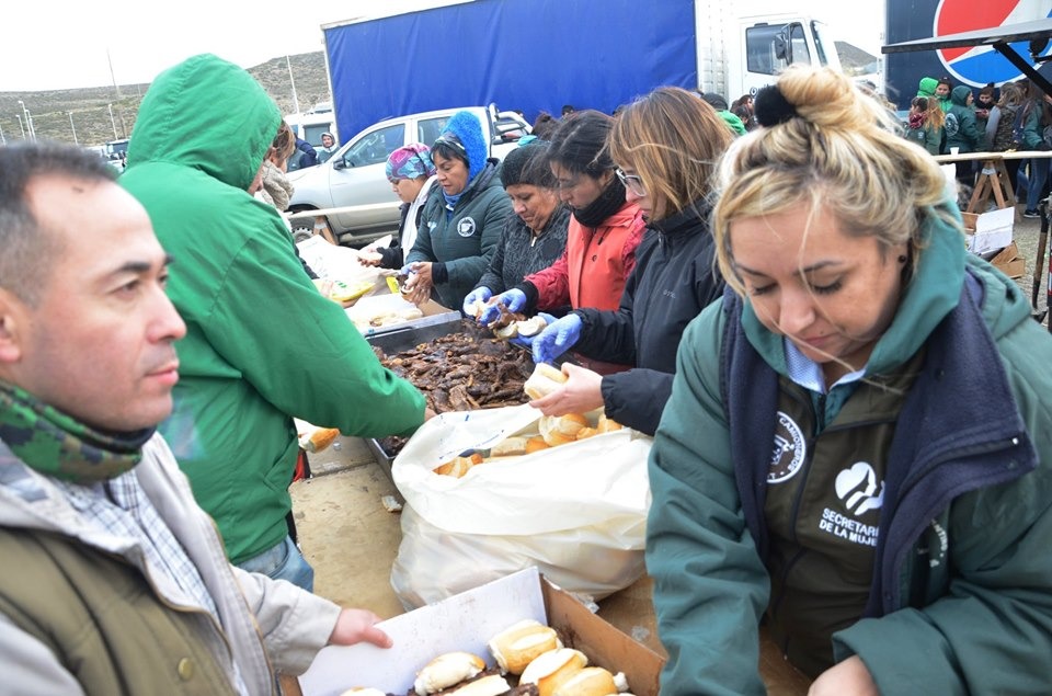 Camioneros recorrerá los barrios de Comodoro con una olla solidaria móvil