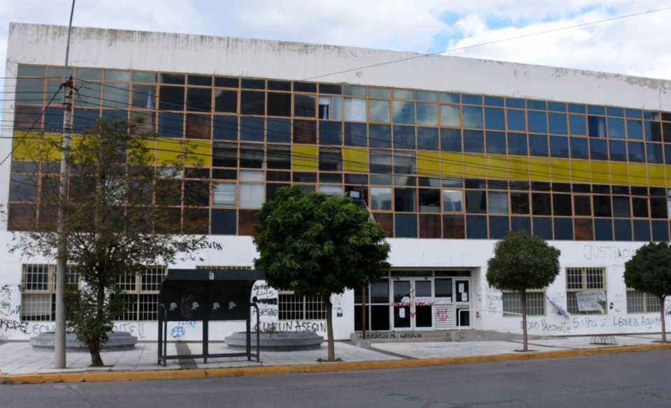 Quiso golpear a su ex pareja frente a tribunales: una fiscal lo vió y el hombre quedó detenido