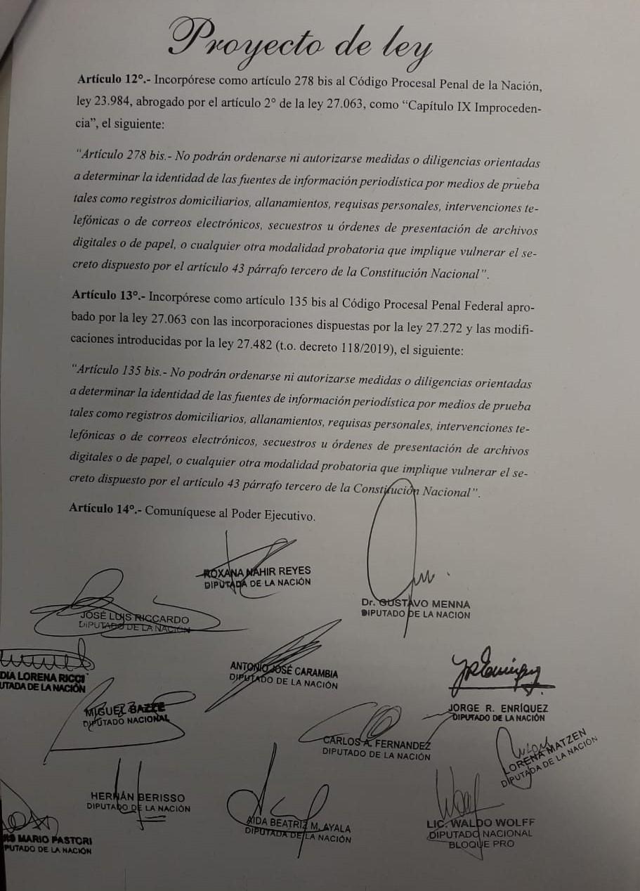 Menna presentó un proyecto de ley para garantizar en todo el país el derecho de los periodistas a no revelar sus fuentes