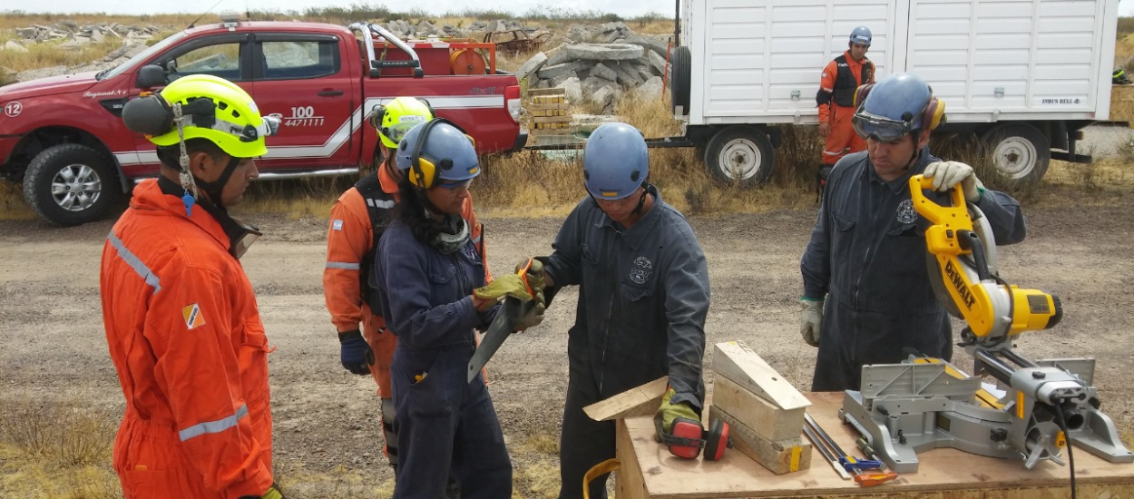 La Asociación de Bomberos Voluntarios realizó una práctica intensiva de inducción destinada al personal ingresante