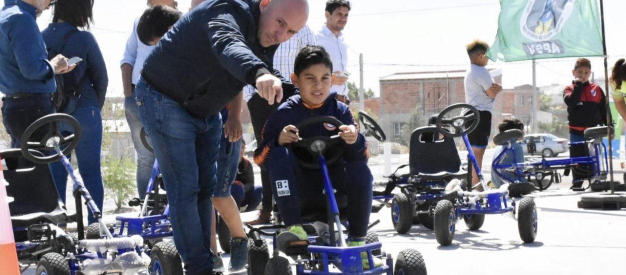 Jornada recreativa sobre concientización vial en los barrios de Madryn