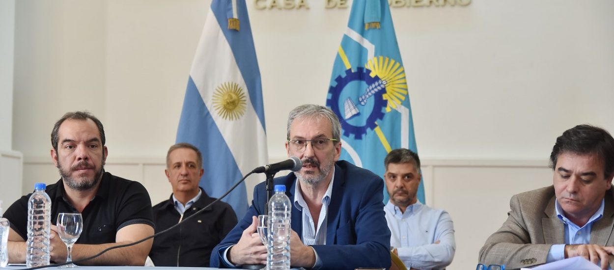 Puratich: “Nuestra tarea es cuidar a la sociedad chubutense del Coronavirus”