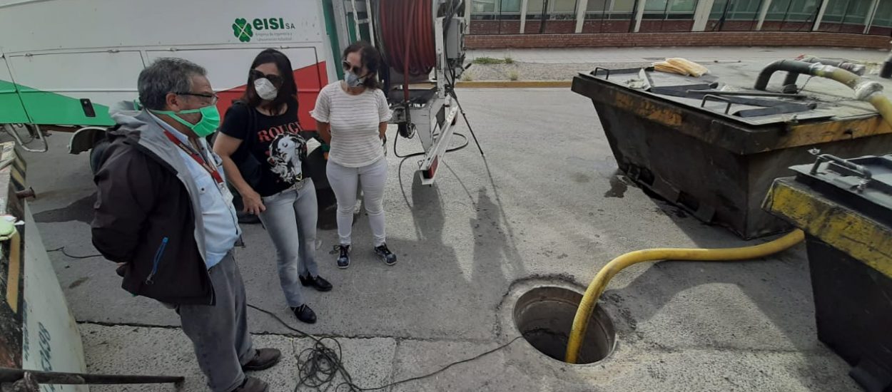 COMENZÓ LA LIMPIEZA DEL PLUVIAL DE LA CALLE VILLEGAS