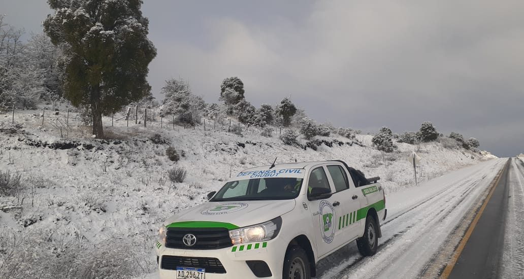 DEFENSA CIVIL TRABAJA EN RUTAS DE LA CORDILLERA Y PIDE PRECAUCIÓN PARA CIRCULAR