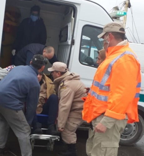 RESCATE DE PREFECTURA PUERTO MADRYN EN MUELLE ALMIRANTE STORNI.