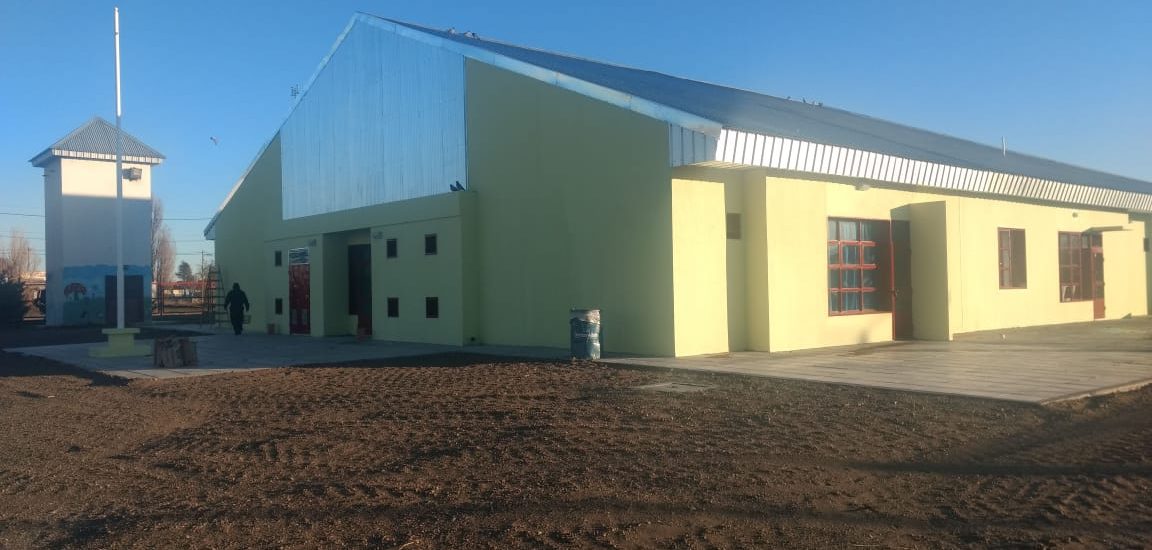 EL GOBIERNO DEL CHUBUT FINALIZÓ LA OBRA DE AMPLIACIÓN DE LA ESCUELA N° 460 DE SARMIENTO