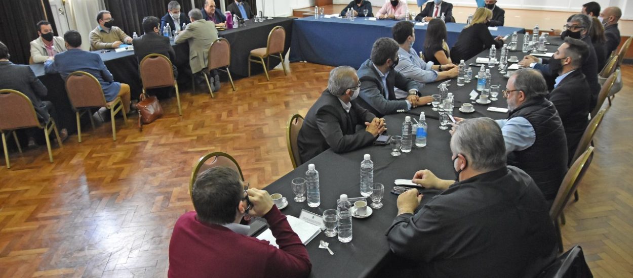 AUTORIDADES PROVINCIALES MANTUVIERON UNA REUNIÓN DE GABINETE EN RAWSON