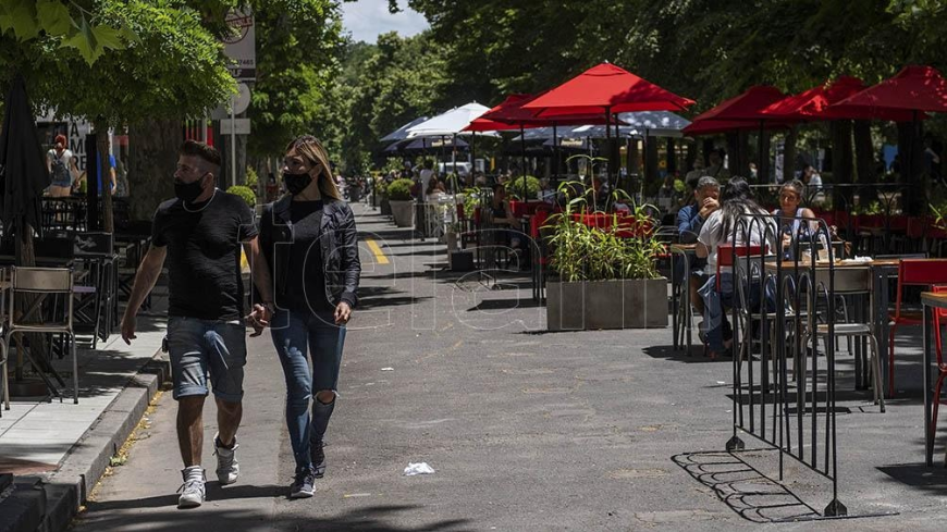 MÁS DE 630 MIL PERSONAS DISFRUTARON EL FIN DE SEMANA LARGO EN TODO EL PAÍS