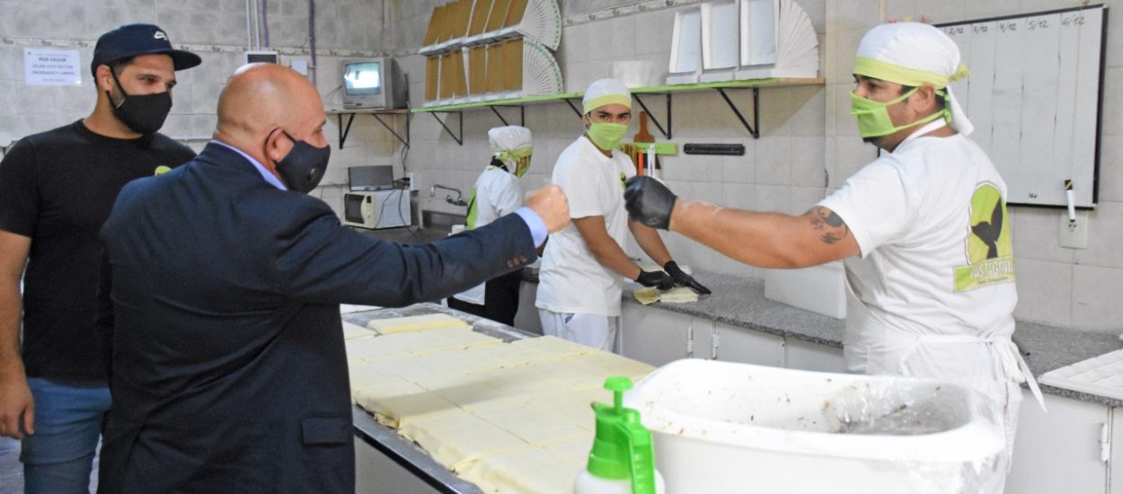 SASTRE VISITÓ LA EMPRESA ZARANTO Y LA FÁBRICA PASTAGONIA