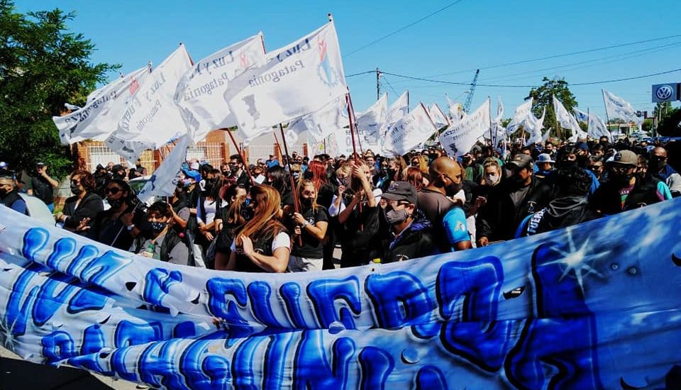 MOVILIZACIÓN Y RETENCIÓN DE SERVICIOS LUZ Y FUERZA PATAGONIA