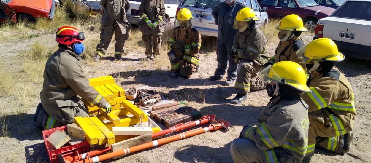 BOMBEROS DE MADRYN SUMARÁN JÓVENES INTEGRANTES AL CUERPO ACTIVO