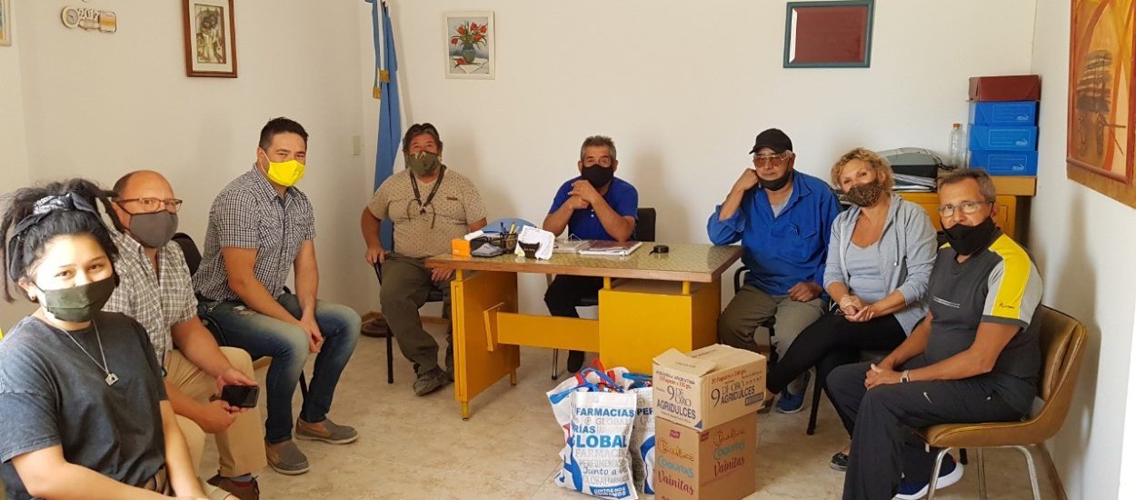 PUERTO MADRYN: LA UNIVERSIDAD DEL CHUBUT ENTREGÓ ALIMENTOS DE LA CAMPAÑA “LA REMAMOS JUNTOS”