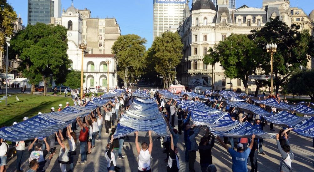 A 45 AÑOS DEL GOLPE, HOMENAJEARON A LAS MADRES LÍNEA FUNDADORA EN PLAZA DE MAYO