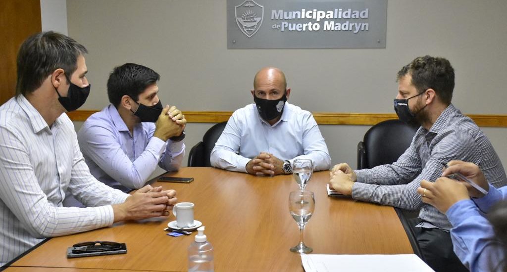 SASTRE ACORDÓ CON DELEGACIONES NACIONALES LA ATENCIÓN EN EDIFICIOS MUNICIPALES DE LOS BARRIOS