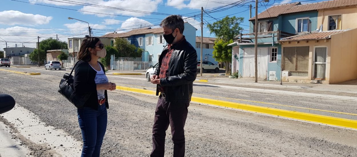 EL GOBIERNO DEL CHUBUT Y EL MUNICIPIO DE PUERTO MADRYN FINALIZAN LA PRIMERA ETAPA DE OBRAS DE CORDONES CUNETA EN LA CIUDAD