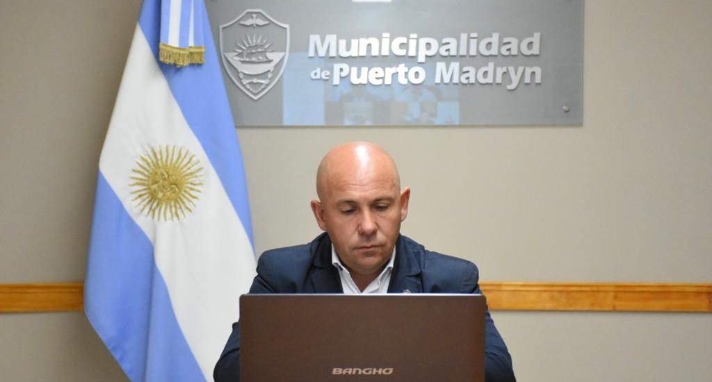 SASTRE VIAJA A BUENOS AIRES PARA SEGUIR GESTIONANDO OBRAS PARA MADRYN