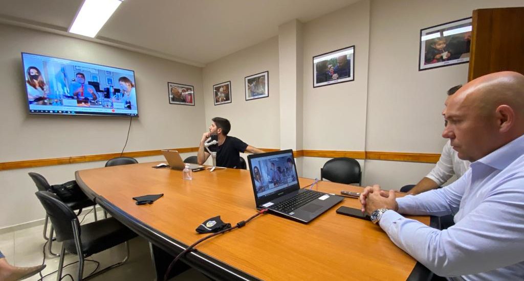 SASTRE SE REUNIÓ CON VIZZOTTI Y LAMMENS MEDIANTE VIDEOCONFERENCIA