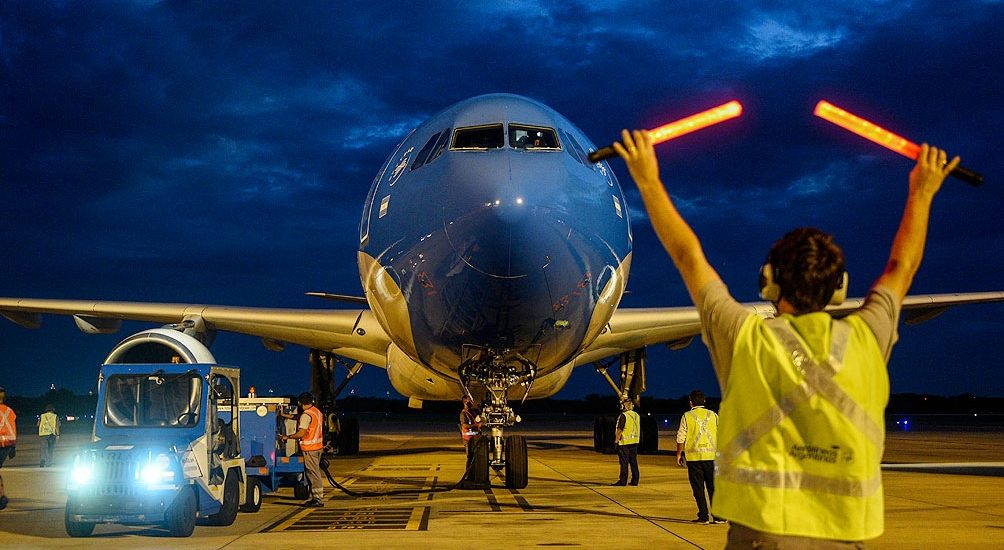 PARTE UN NUEVO VUELO DE AEROLÍNEAS ARGENTINAS PARA TRAER VACUNAS DESDE MOSCÚ