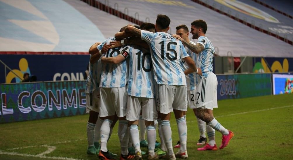 ARGENTINA, SÓLIDO Y ORDENADO, CONSIGUIÓ SU PRIMERA VICTORIA EN LA COPA AMÉRICA