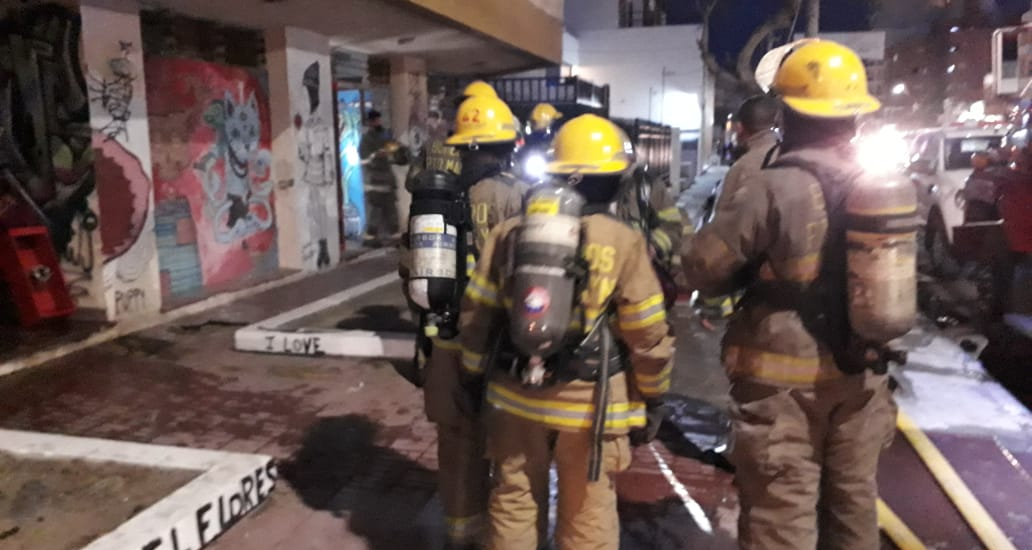 BOMBEROS DE MADRYN CIERRAN EL AÑO CON UNA PRÁCTICA SIN PRECEDENTES ABIERTA A LA COMUNIDAD