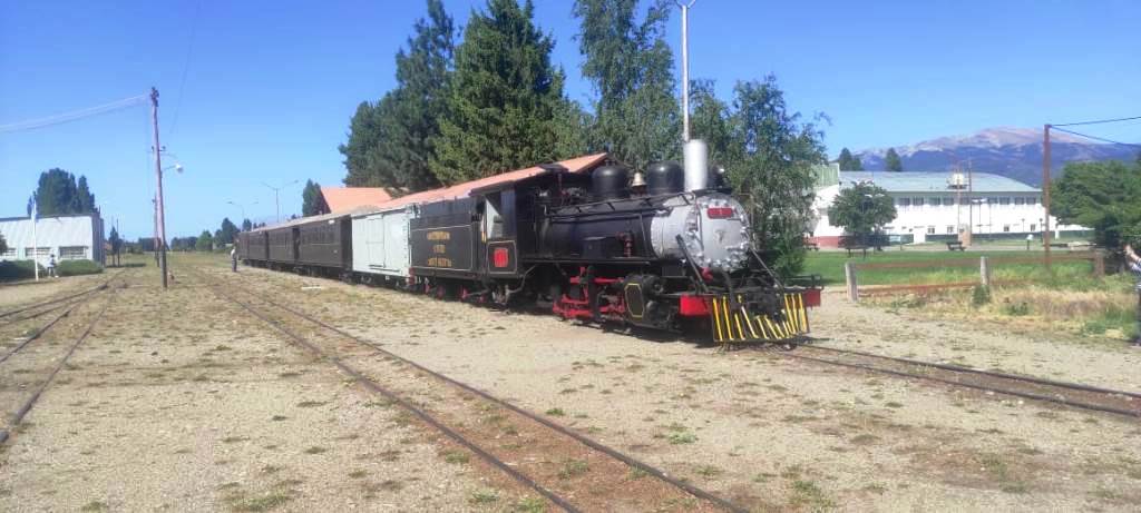 VIEJO EXPRESO: “LA TROCHITA” CONECTÓ EL MAITÉN Y ÑORQUINCO DESPUÉS DE 15 AÑOS