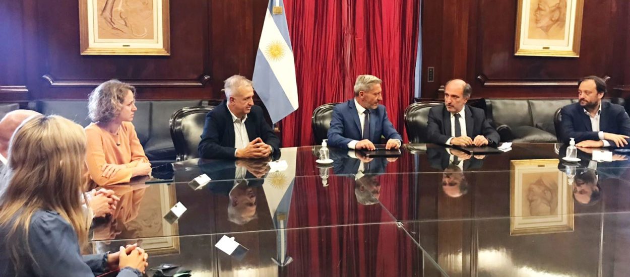 ARCIONI FIRMÓ UN CONVENIO CON EL PRESIDENTE DEL BANCO NACIÓN: HABRÁ TASAS SUBSIDIADAS PARA TODAS LAS PYMES DE CHUBUT