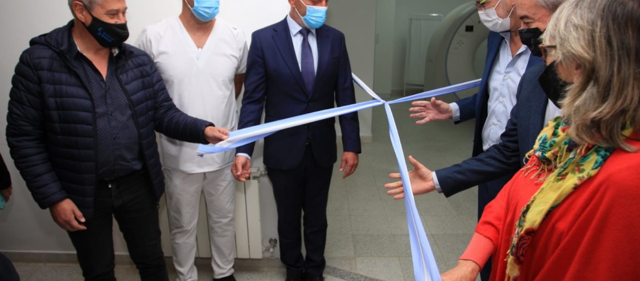 ARCIONI ENTREGÓ MODERNO EQUIPAMIENTO AL HOSPITAL ALVEAR EN COMODORO RIVADAVIA