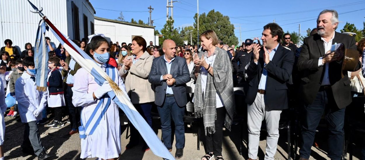 SASTRE EN COMODORO CON EL INTENDENTE LUQUE