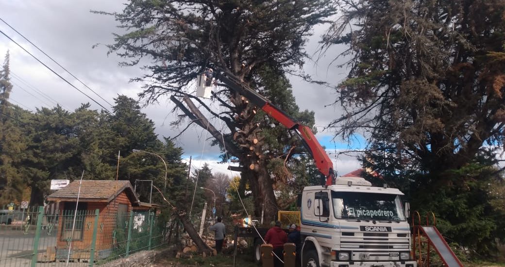 EL GOBIERNO DEL CHUBUT TRABAJA PARA GARANTIZAR EL SERVICIO DE AGUA POTABLE EN LA ESCUELA N° 188 DE ALTO RÍO PERCY