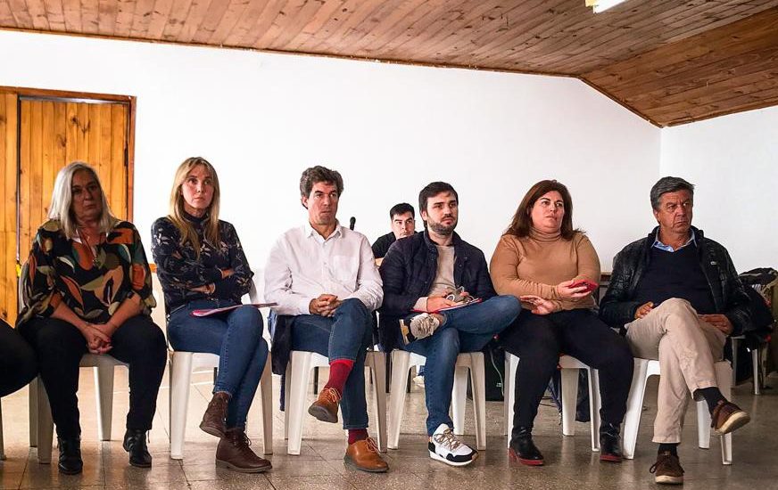 TORRES EN SARMIENTO: “NOS REUNIMOS CON PRODUCTORES Y VECINOS PARA AFRONTAR CON PROPUESTAS CONCRETAS EL PROBLEMA DE LA CRISIS HÍDRICA EN LA ZONA SUR DE NUESTRA PROVINCIA”