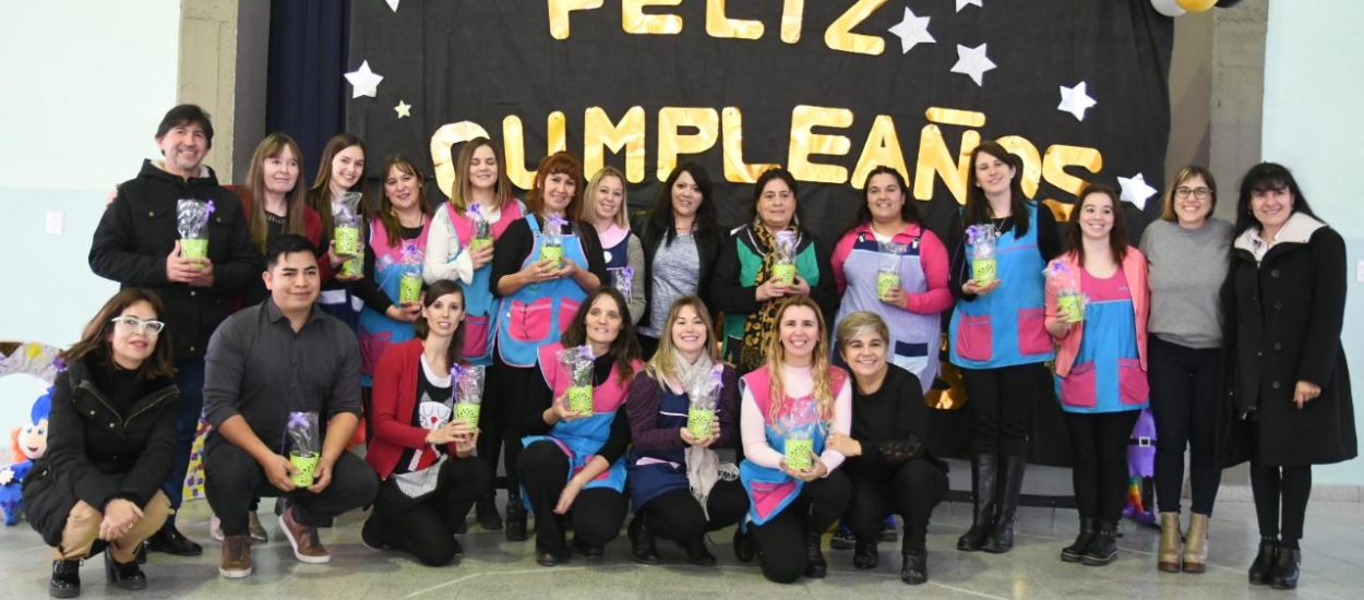 DOLAVON: LA ESCUELA DE NIVEL INICIAL Nº 432 CELEBRÓ SU 30º ANIVERSARIO