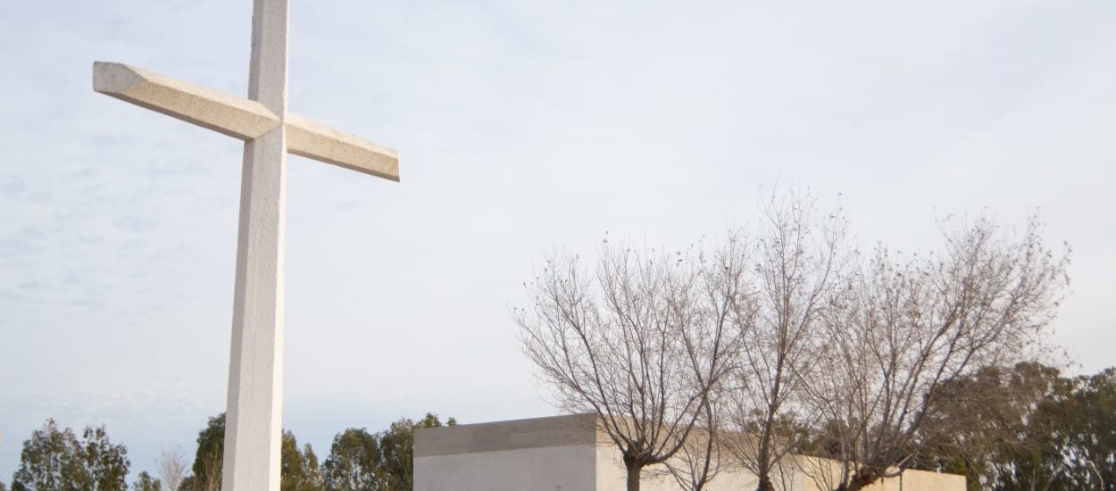 EL INTENDENTE ENTREGÓ UNA CAPILLA PARA QUE LOS VETERANOS DE MALVINAS TENGAN UN LUGAR PROPIO DENTRO DEL CEMENTERIO MUNICIPAL