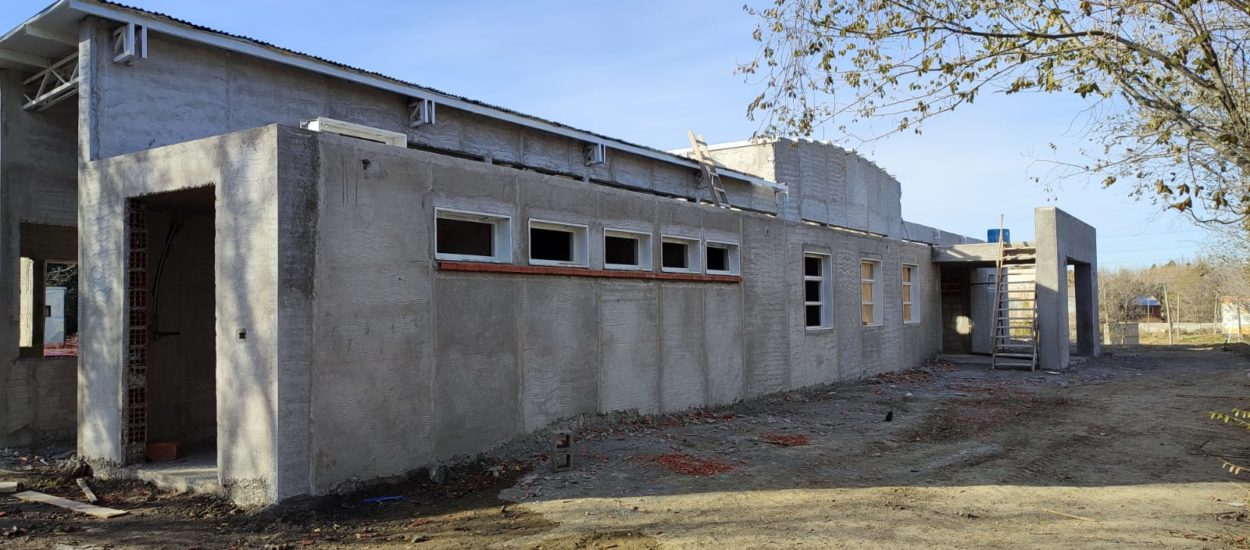 EL GOBIERNO PROVINCIAL AVANZA EN LA CONSTRUCCIÓN DE UNA ESCUELA DE NIVEL INICIAL EN EL BARRIO CORDÓN FORESTAL DE COMODORO RIVADAVIA