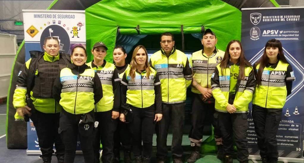 EN EL DÍA NACIONAL DE LA SEGURIDAD VIAL, PROVINCIA REALIZÓ IMPORTANTE ACTIVIDAD CON LA ESCUELITA VIAL ‘LORENZO ROSSI’ EN COMODORO RIVADAVIA