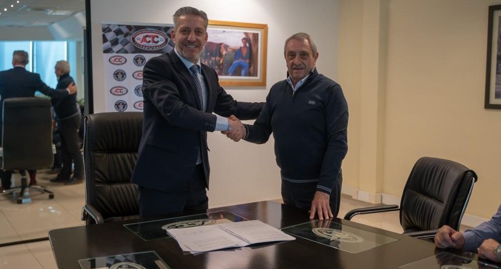 TRAS LA FIRMA DEL GOBERNADOR ARCIONI CON AUTORIDADES DE LA ACTC, EL TURISMO CARRETERA VUELVE A CHUBUT