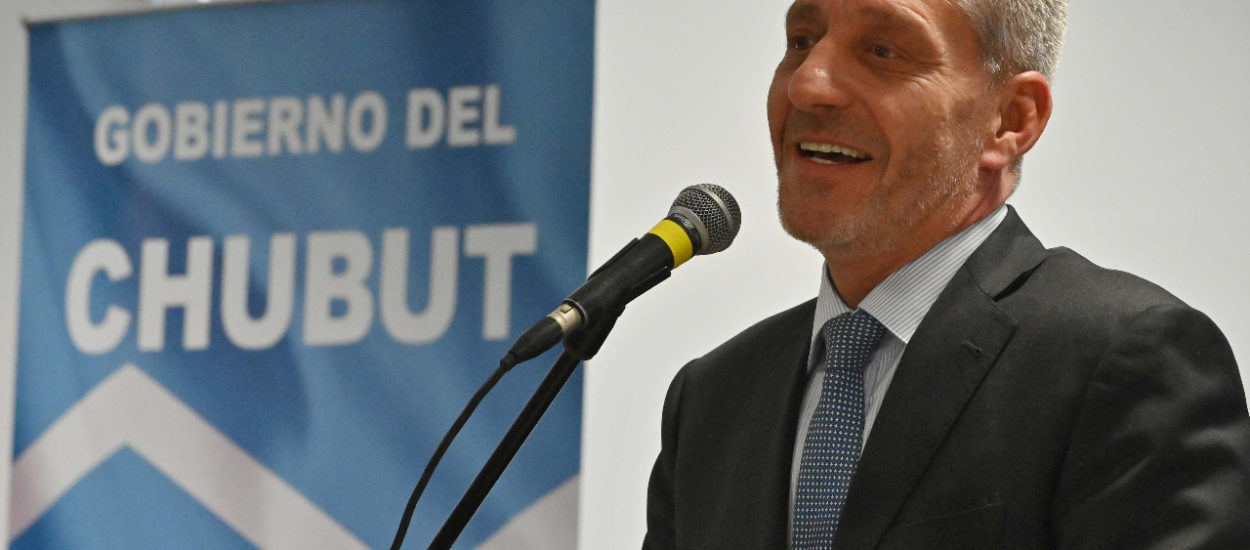 Arcioni entregó equipamiento sanitario para hospitales de la Provincia