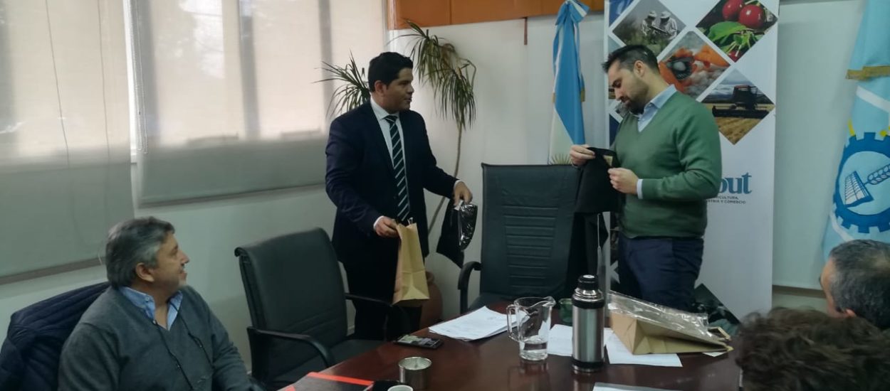 Gobierno del Chubut acompaña a la Cooperativa Lanera Trelew Limitada en la adquisición del predio