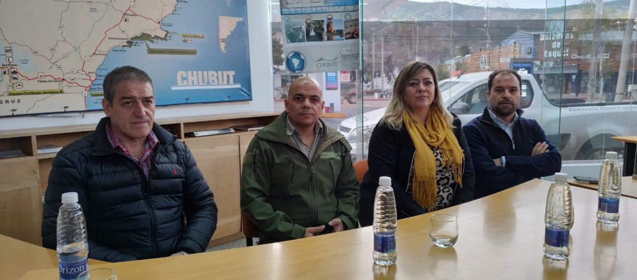 Provincia trabaja con instituciones de Esquel para garantizar el tránsito en las rutas cercanas y el funcionamiento del destino turístico