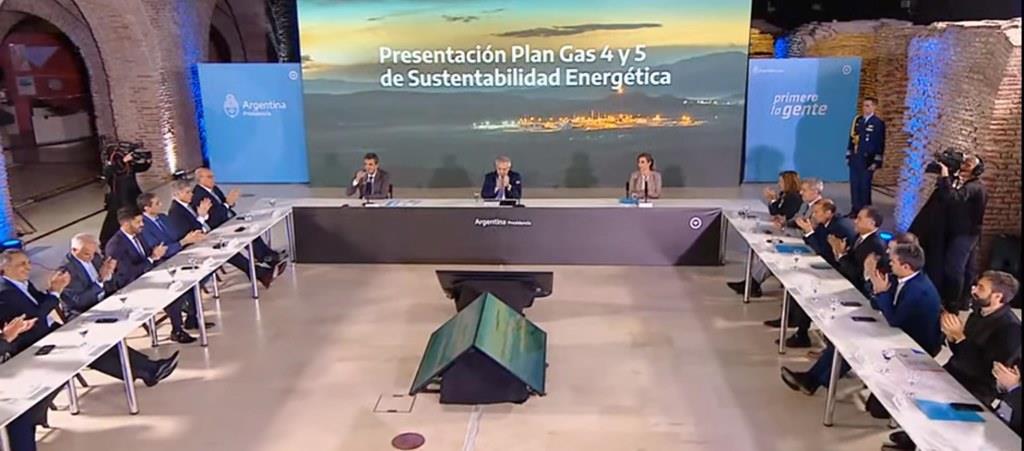 Arcioni participó de la presentación del “Plan Gas 4 y 5” de Sustentabilidad Energética 