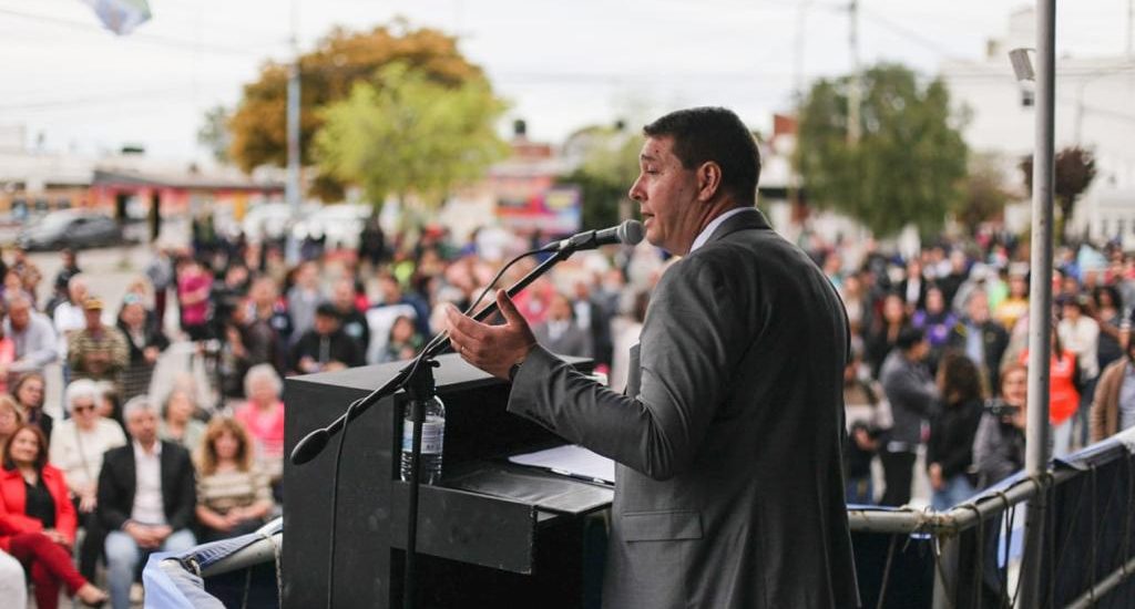 “Decidimos sentar las bases de una nueva ciudad”, dijo Biss en el acto central del aniversario de Rawson