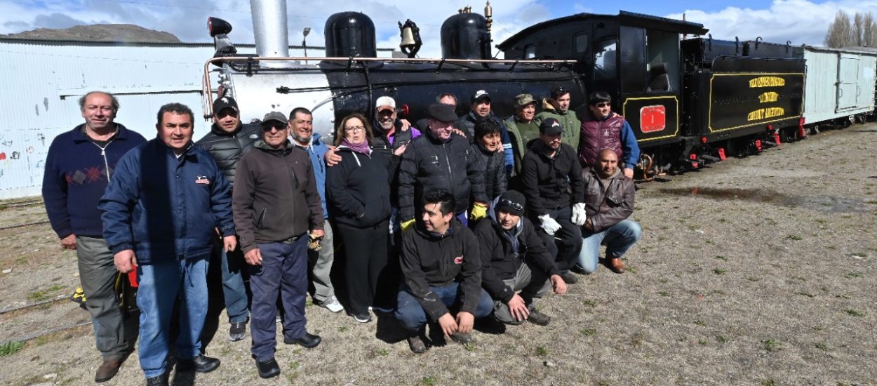 El Maitén: En los 100 años de “La Trochita”, el Gobierno de la Provincia reconoció a los trabajadores ferroviarios